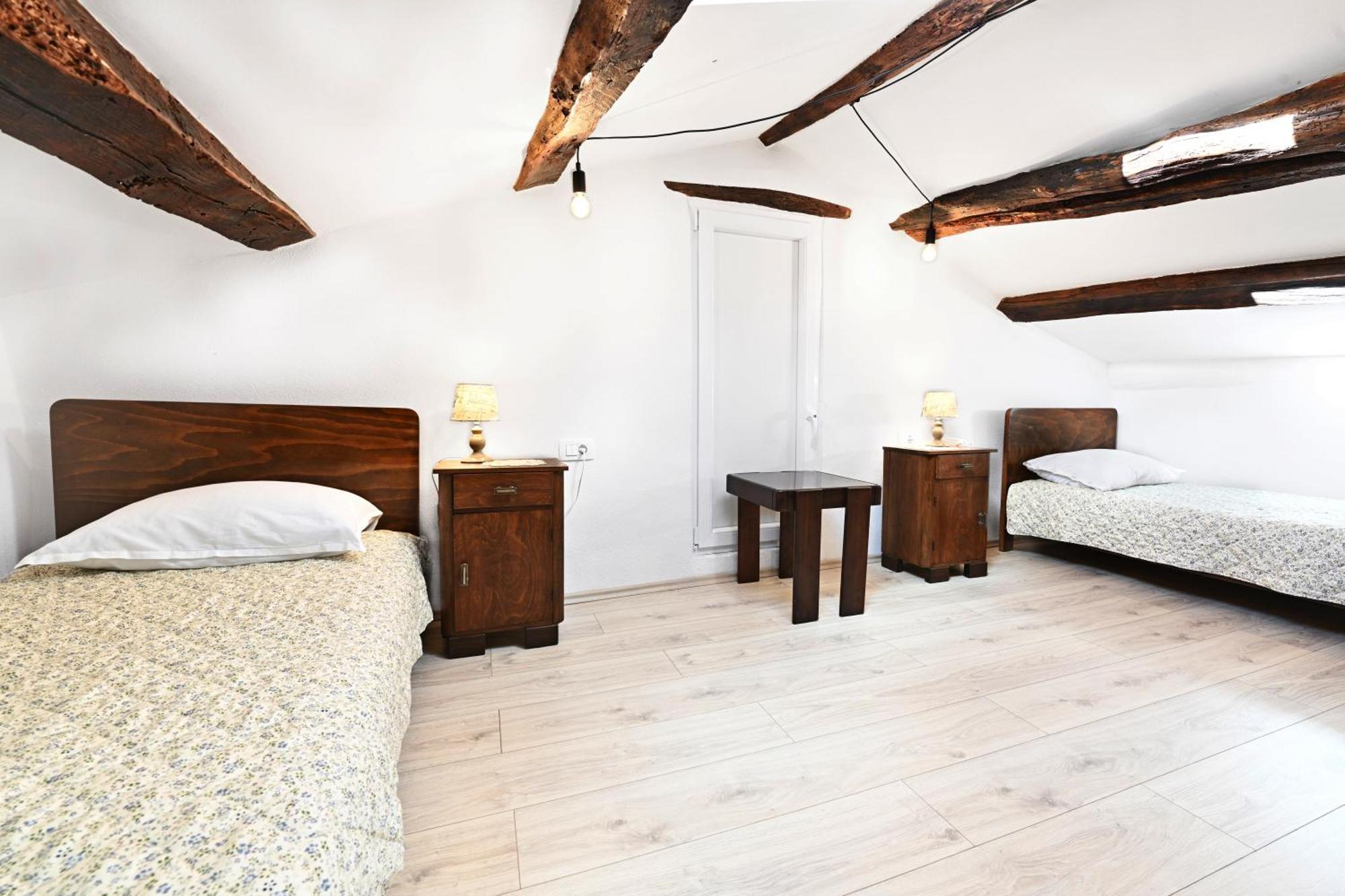 Apartman Studio Baladur Roč Eksteriør bilde